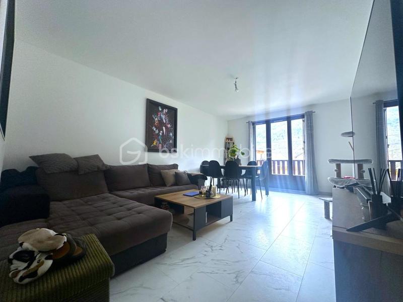 Appartement - 75 m² - 3 pièces