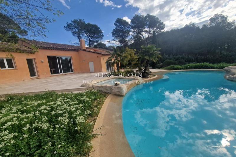 Villa - 295 m² - 7 pièces