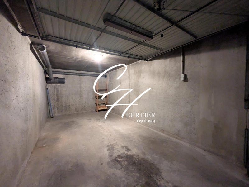 Parking / Garage - 15 m²