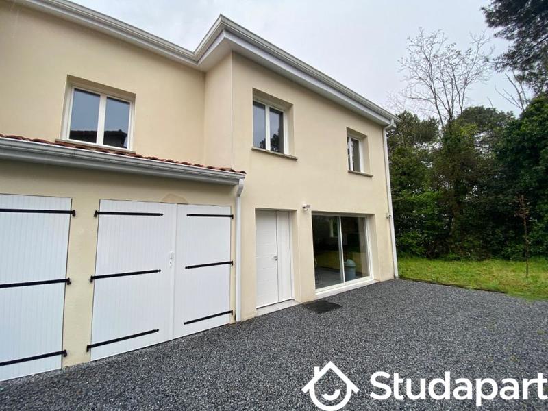 Chambre - 19 m² - 1 pièce