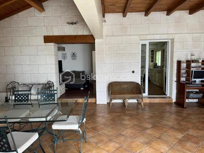 Maison - 174 m² - 7 pièces