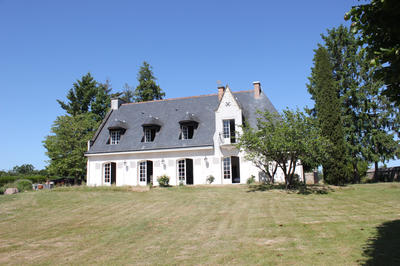 Propriété - 225 m² - 7 pièces