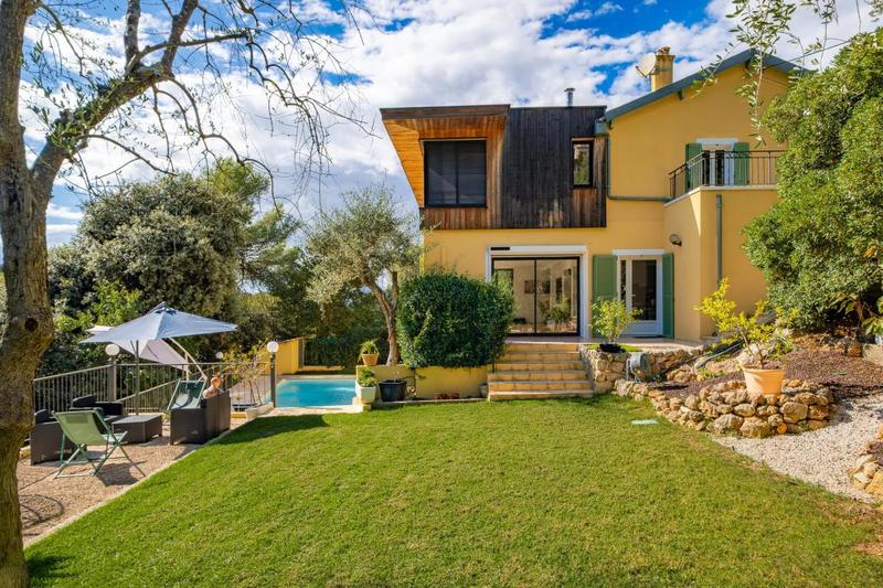 Maison - 170 m² - 5 pièces