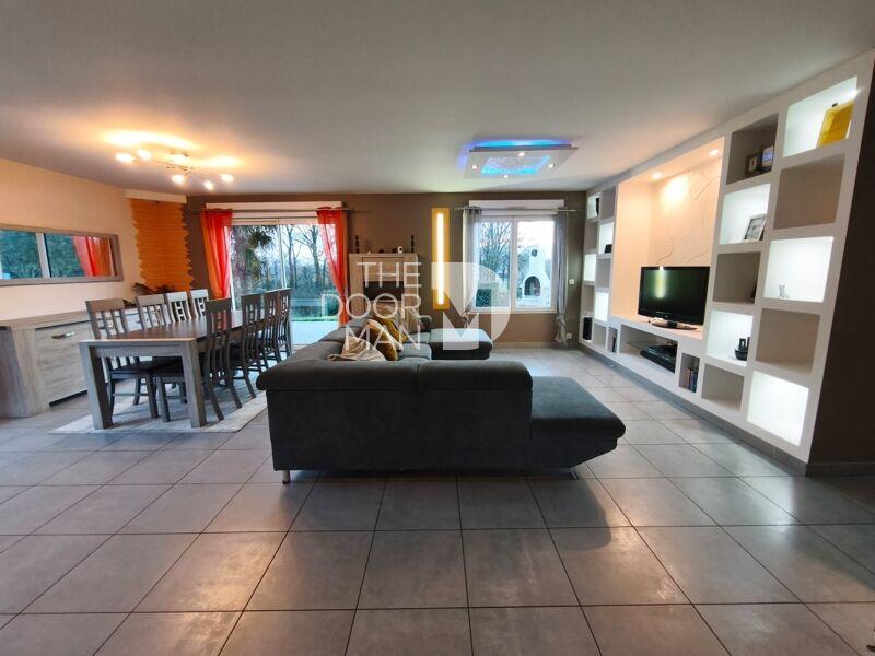 Pavillon - 130 m² - 7 pièces