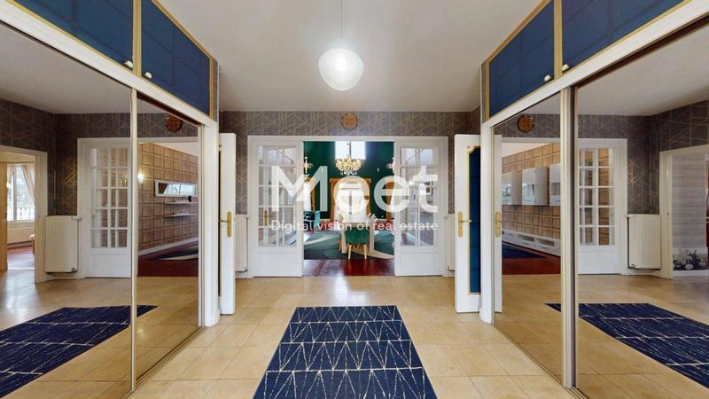 Maison d'architecte - 420 m² - 9 pièces