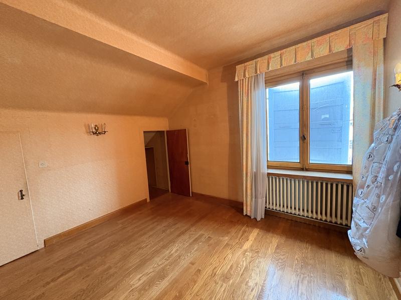 Maison - 300 m² - 8 pièces
