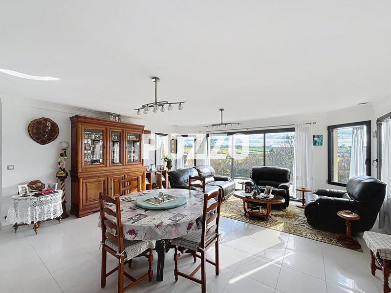 Maison - 101 m² - 5 pièces