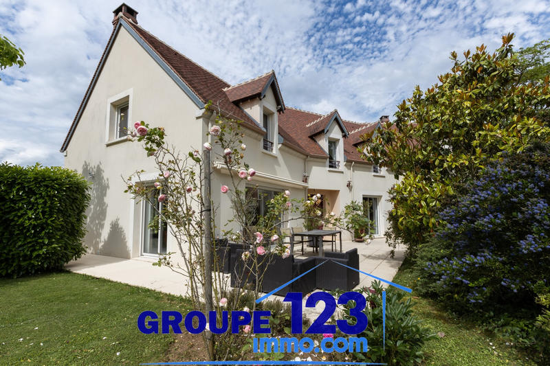 Maison - 286 m² - 7 pièces