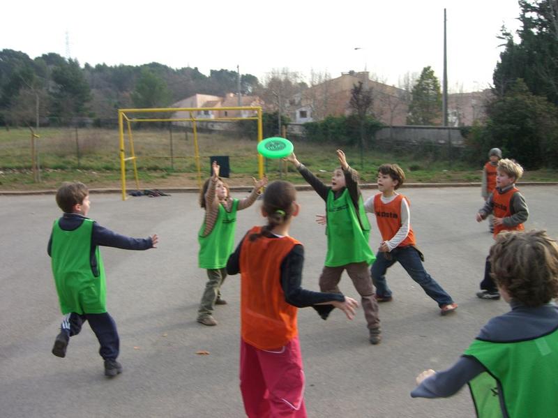 Initiation à l'ultimate et activité manuelle