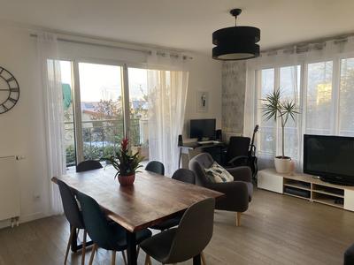 Appartement - 94 m² - 4 pièces