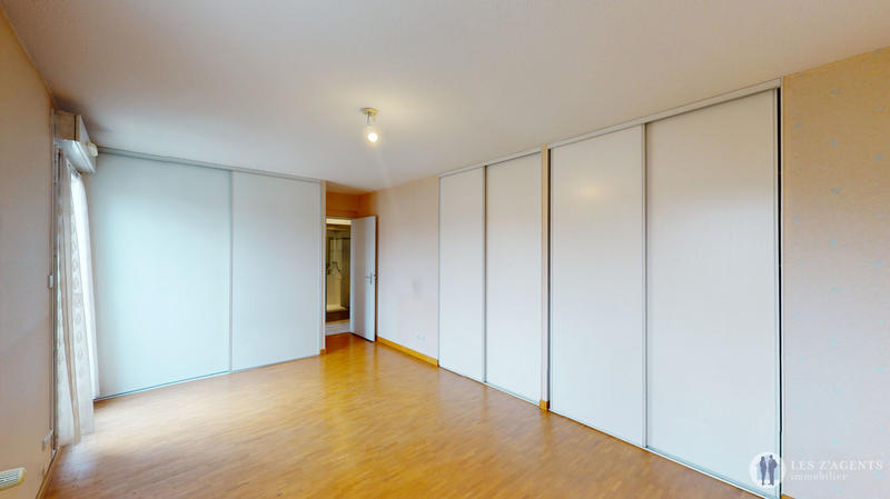 Appartement - 81 m² - 4 pièces