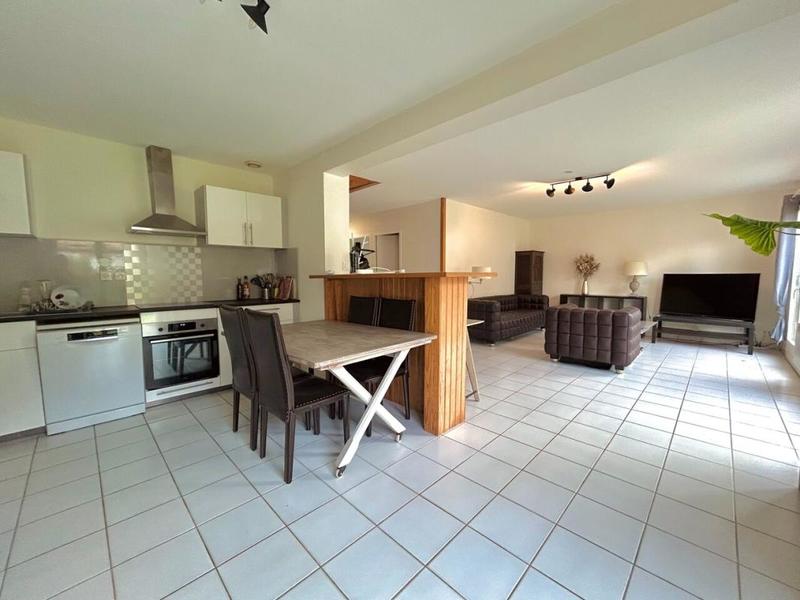 Villa - 1 m² - 5 pièces