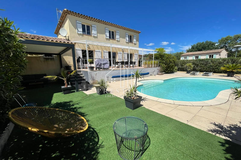 Maison - 120 m² - 5 pièces