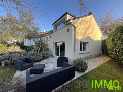 Maison contemporaine - 190 m² - 8 pièces