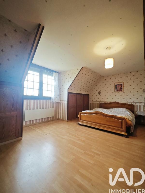 Maison - 217 m² - 8 pièces