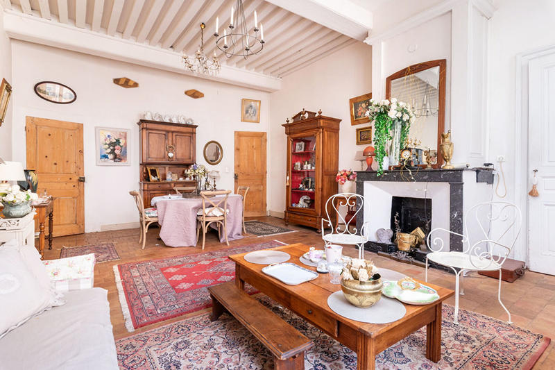 Appartement - 140 m² - 5 pièces