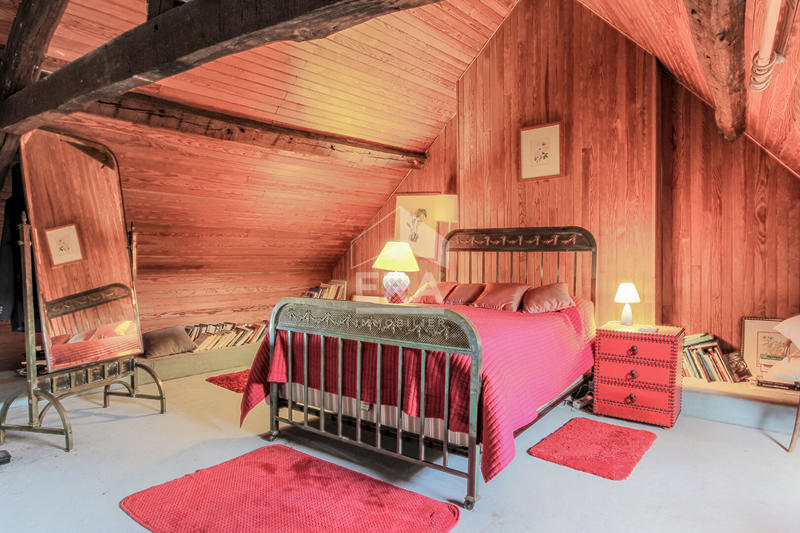 Maison - 316 m² - 10 pièces