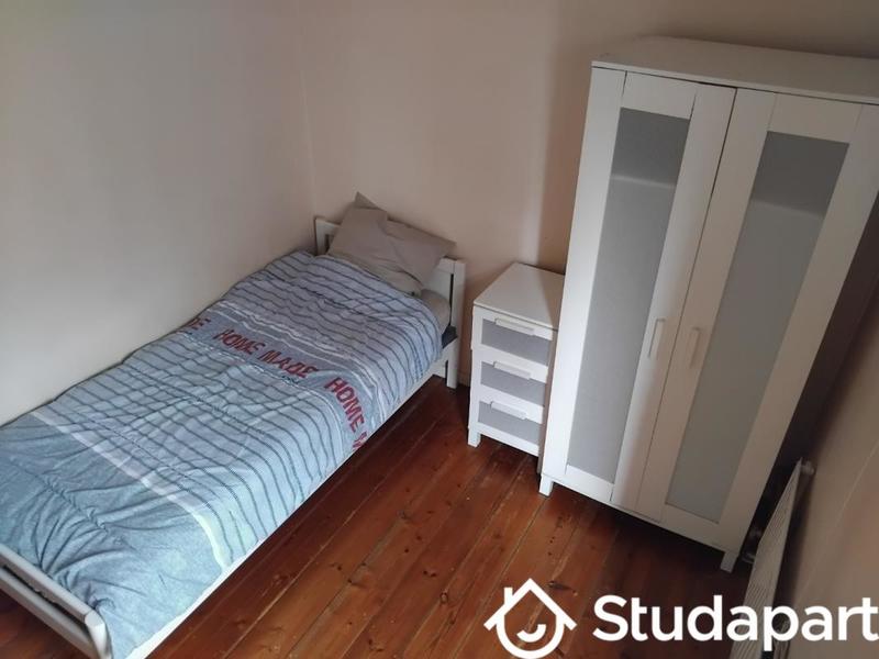 Chambre - 10 m² - 1 pièce