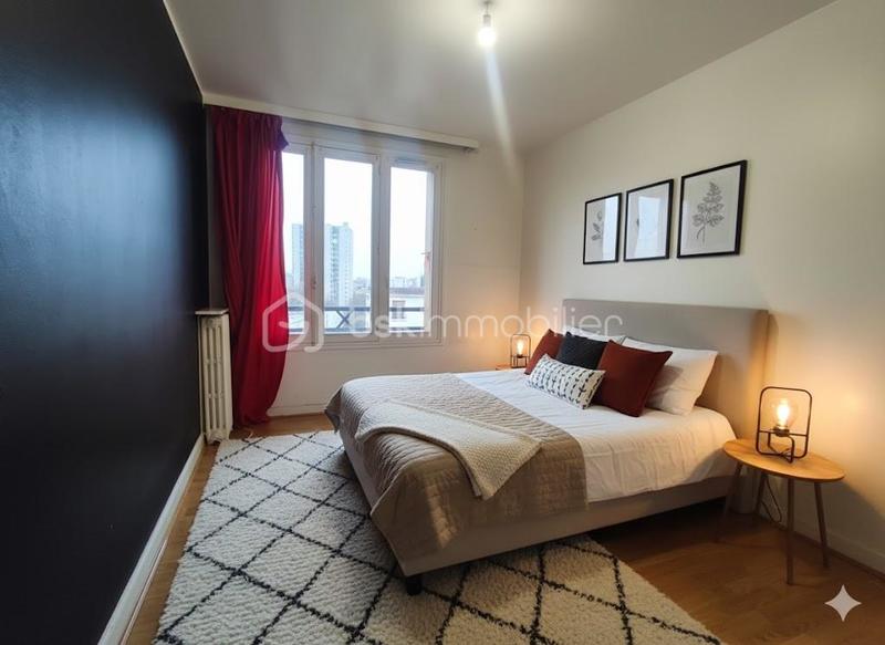 Appartement - 93 m² - 5 pièces