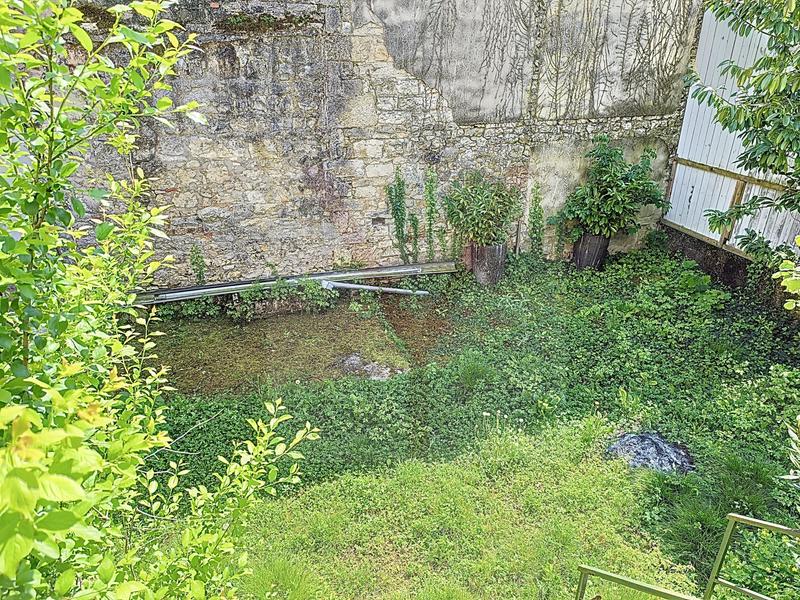 Local commercial - 114 m² - 6 pièces