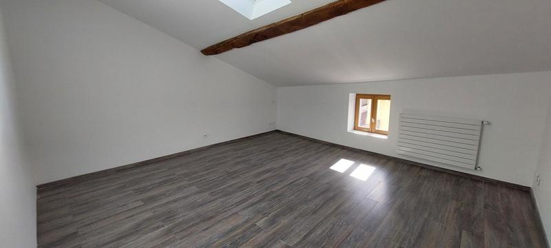 Maison - 220 m² - 6 pièces