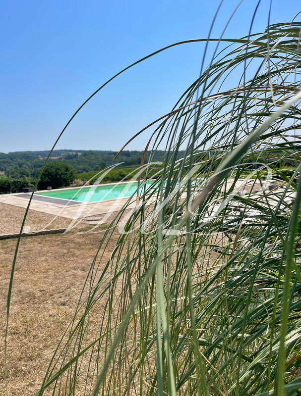 Maison de campagne - 360 m² - 11 pièces