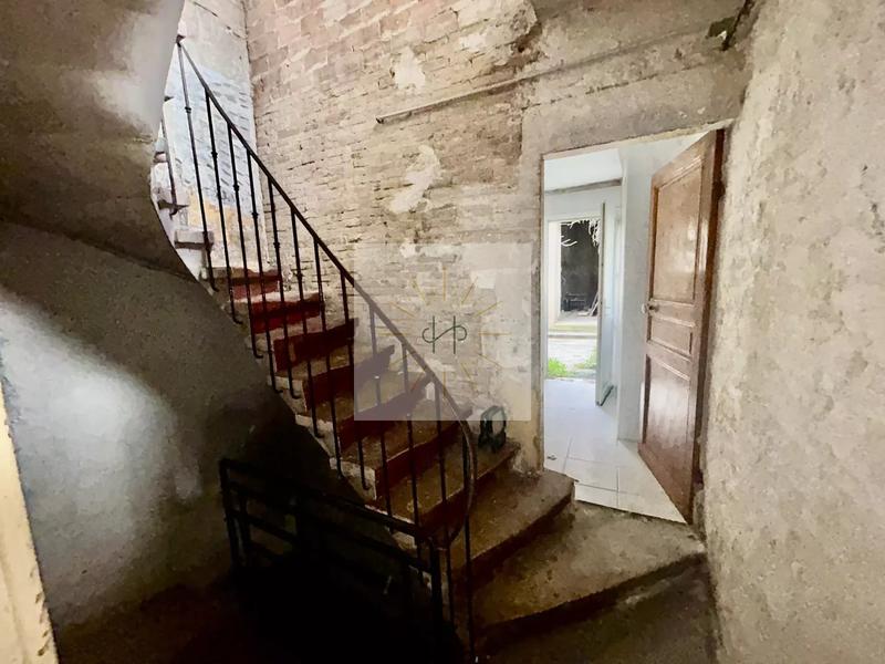 Appartement - 180 m² - 5 pièces