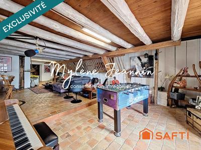 Maison - 238 m² - 7 pièces