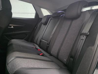Peugeot 3008 II 1.6 225h 180 Hybrid Eat8 Allure