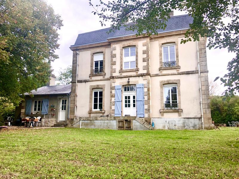 Maison - 200 m² - 8 pièces