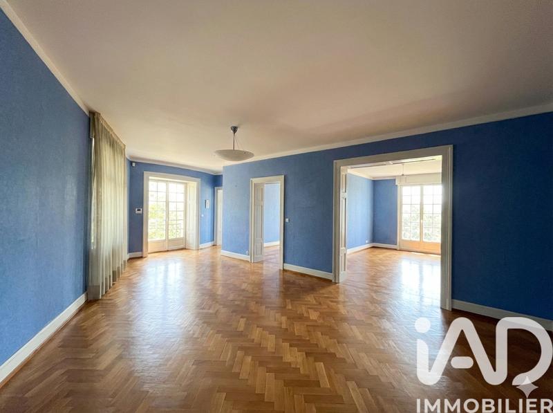 Appartement - 224 m² - 9 pièces