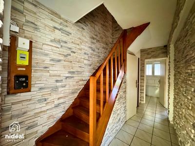 Maison - 80 m² - 6 pièces