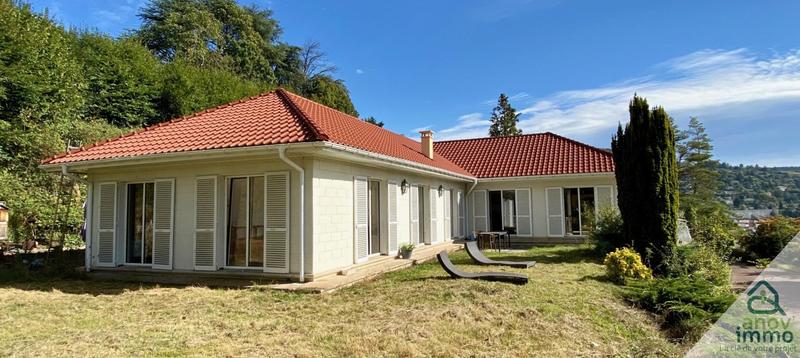 Maison - 185 m² - 7 pièces