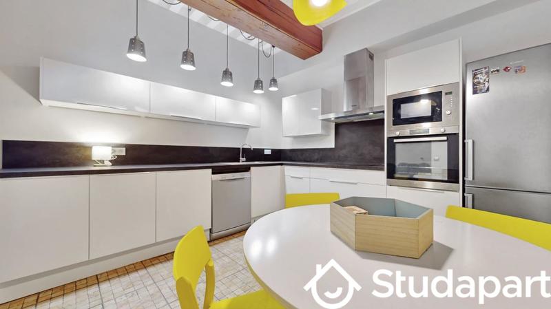 Chambre - 11 m² - 1 pièce