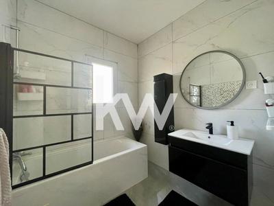 Maison - 121 m² - 4 pièces