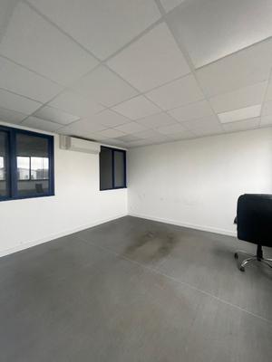 Bureau - 250 m² - 5 pièces