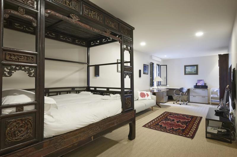 Maison - 540 m² - 12 pièces