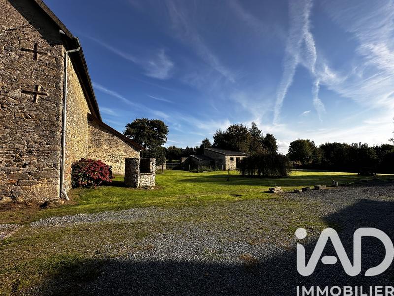 Maison - 202 m² - 6 pièces