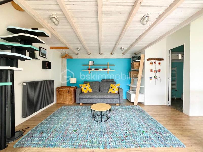 Maison - 210 m² - 6 pièces