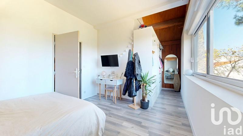 Maison - 213 m² - 9 pièces