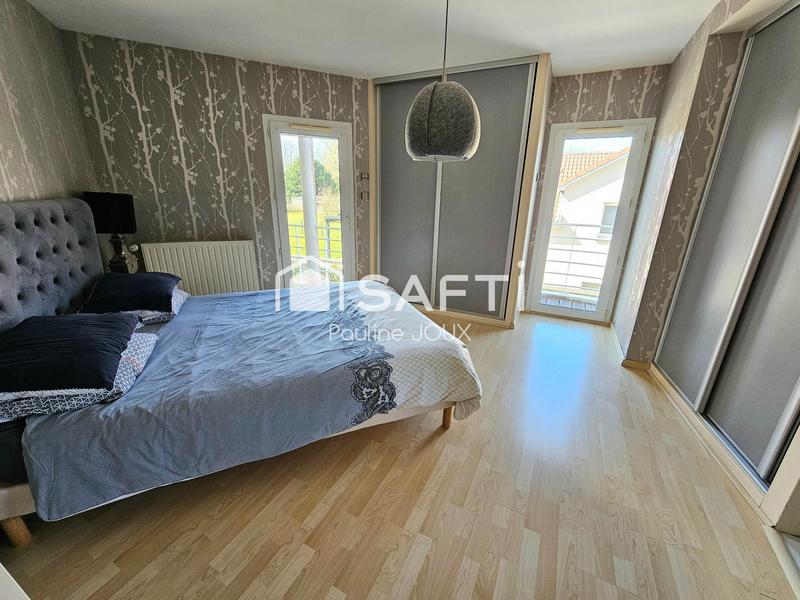 Maison - 375 m² - 7 pièces