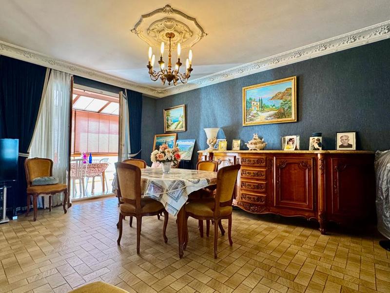 Maison - 174 m² - 6 pièces