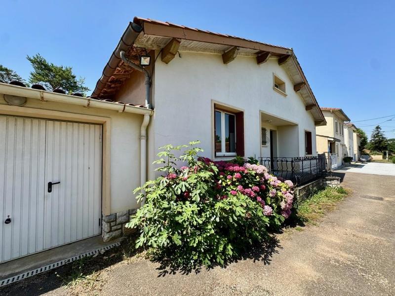 Maison traditionnelle - 103 m² - 4 pièces