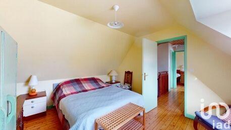 Maison - 180 m² - 11 pièces