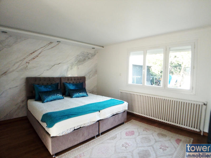 Maison - 220 m² - 7 pièces