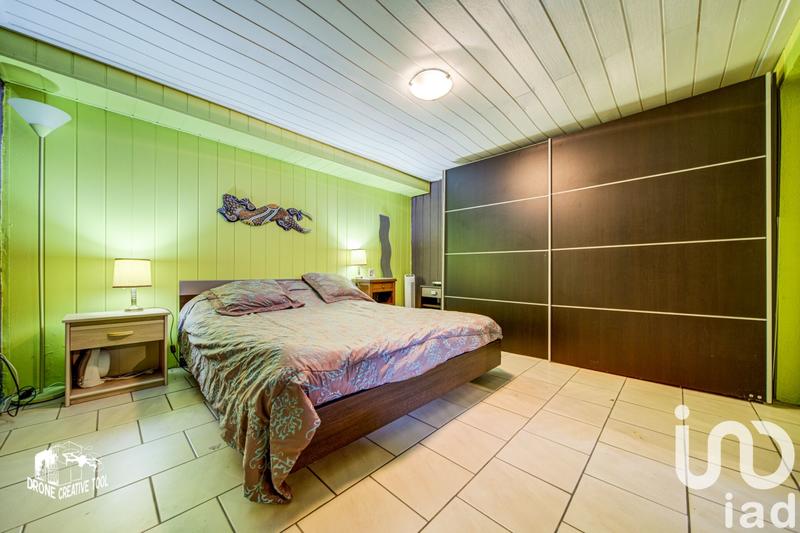 Maison - 203 m² - 9 pièces