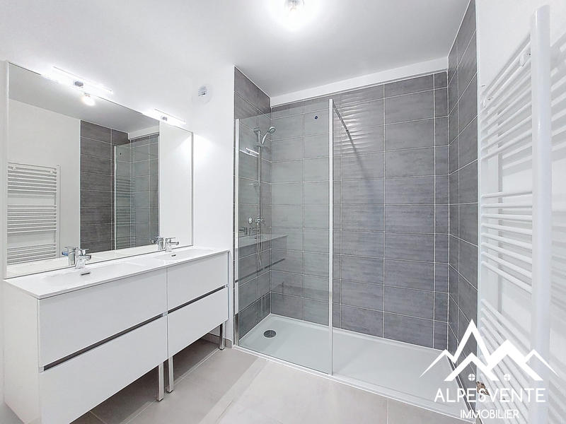 Appartement - 77 m² - 4 pièces