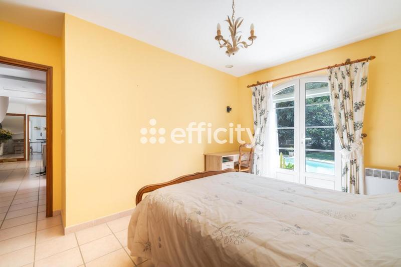 Villa - 140 m² - 5 pièces