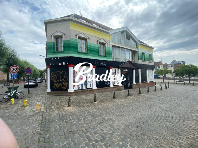 Local commercial - 157 m²