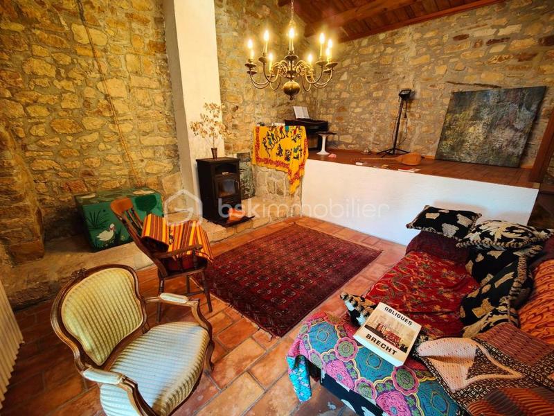 Maison en pierre - 250 m² - 9 pièces